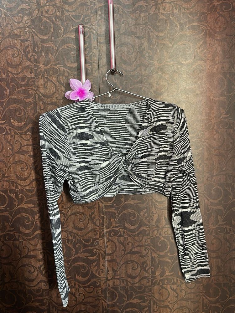 Stylish Printed Twist Front Crop Top