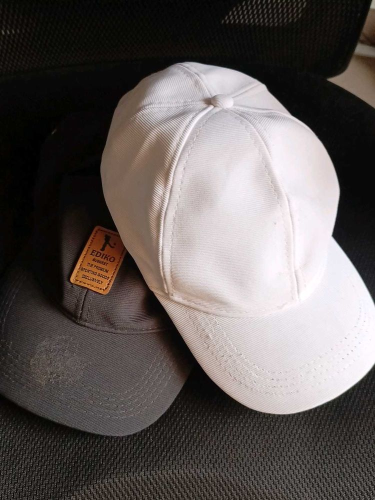 2 Caps (Black &amp; White)