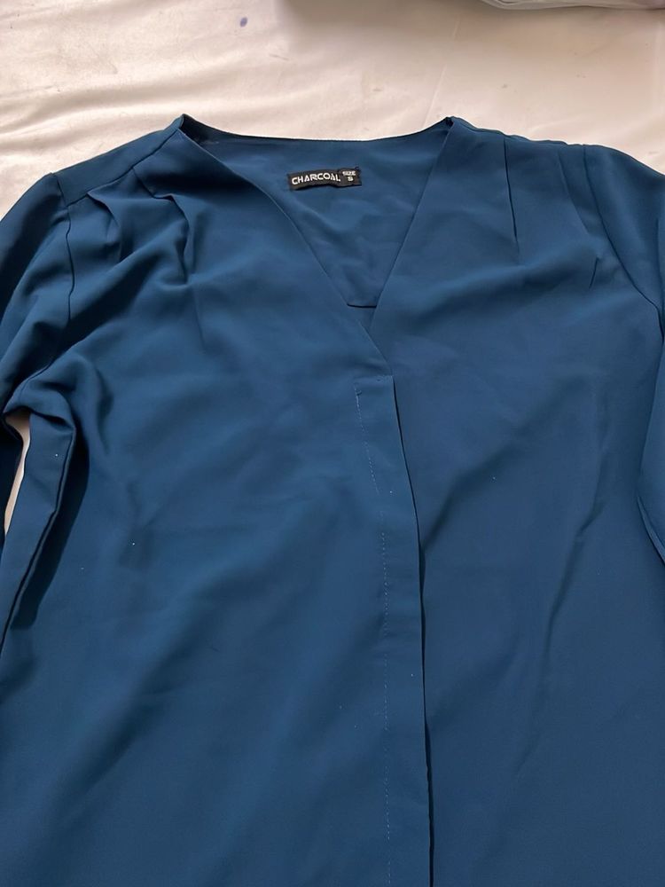 Elegant Teal V-Neck Blouse