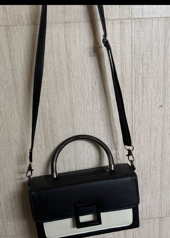 Chic Black &amp; White Handbag
