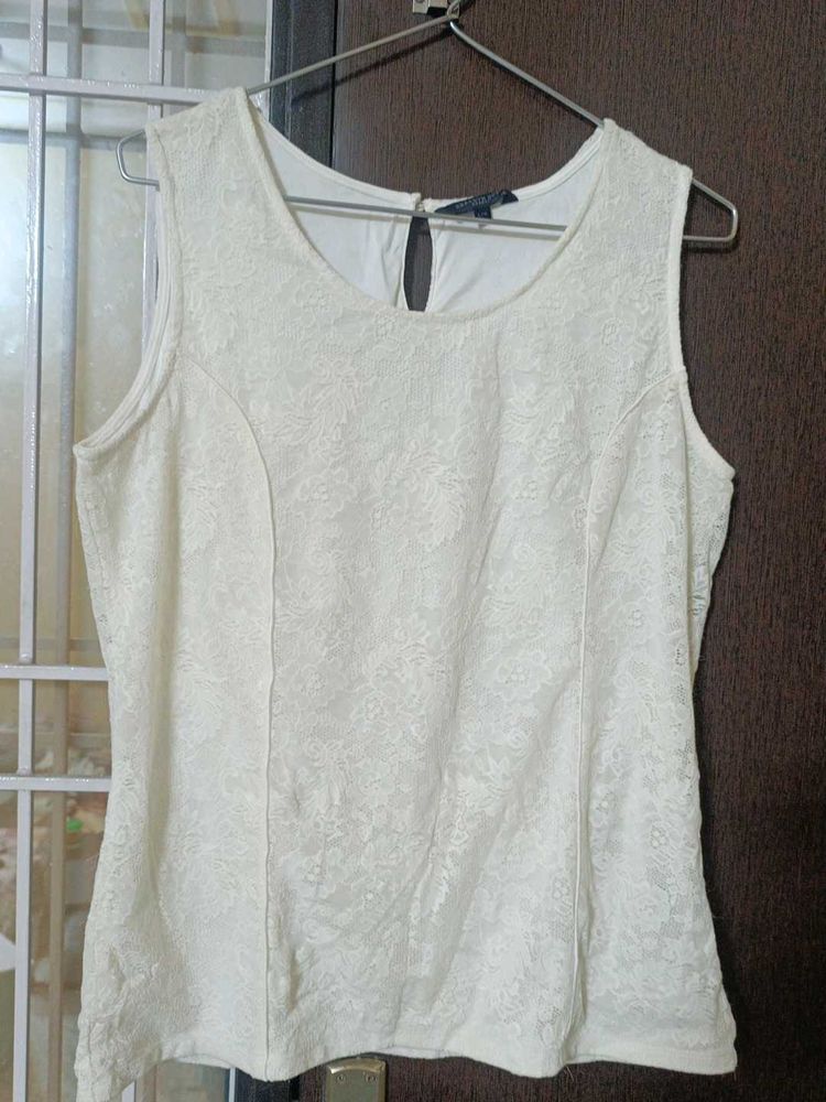 Elegant Lace Sleeveless Top