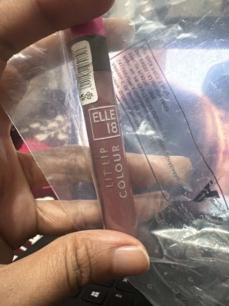 Elle 18 Lit Lip Colour