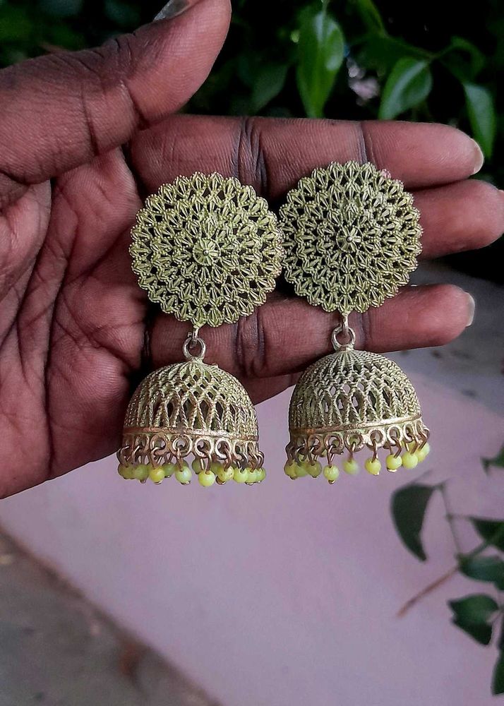 Green colour Jhumka Earrings💚