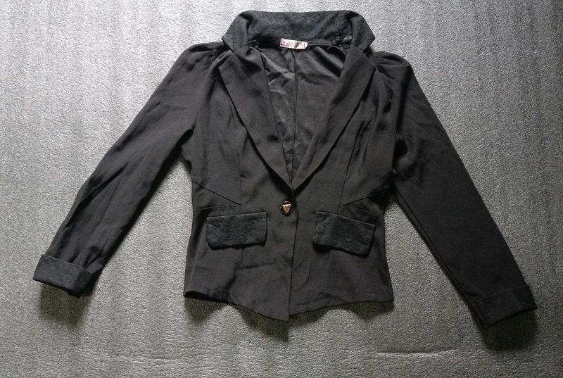 Chic Black Blazer