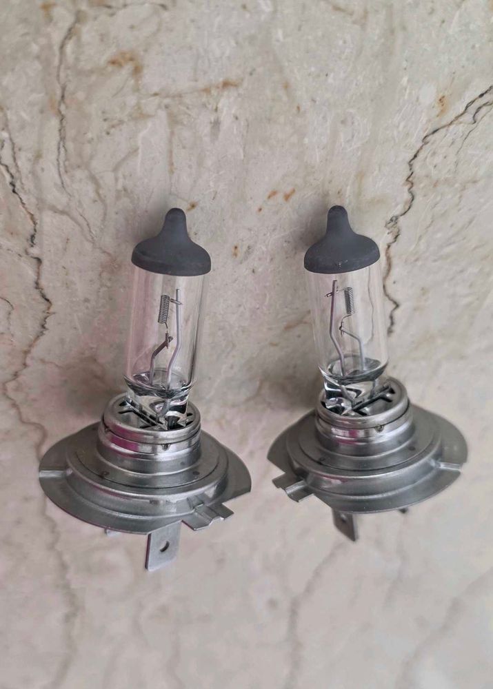 Car Headlight Bulbs - Set of 2