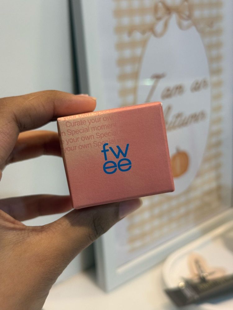 Fwee Skincare Box