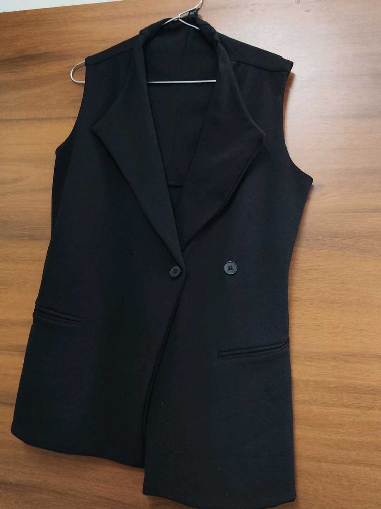 Chic Black Sleeveless Blazer Vest