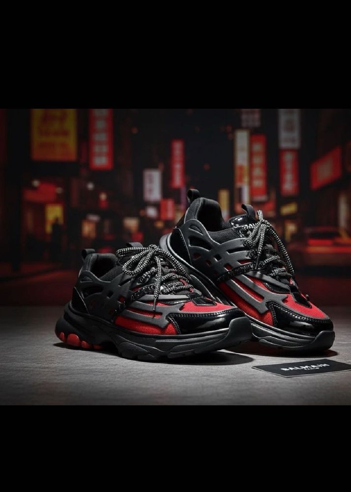 Stylish Black &amp; Red Chunky Sneakers