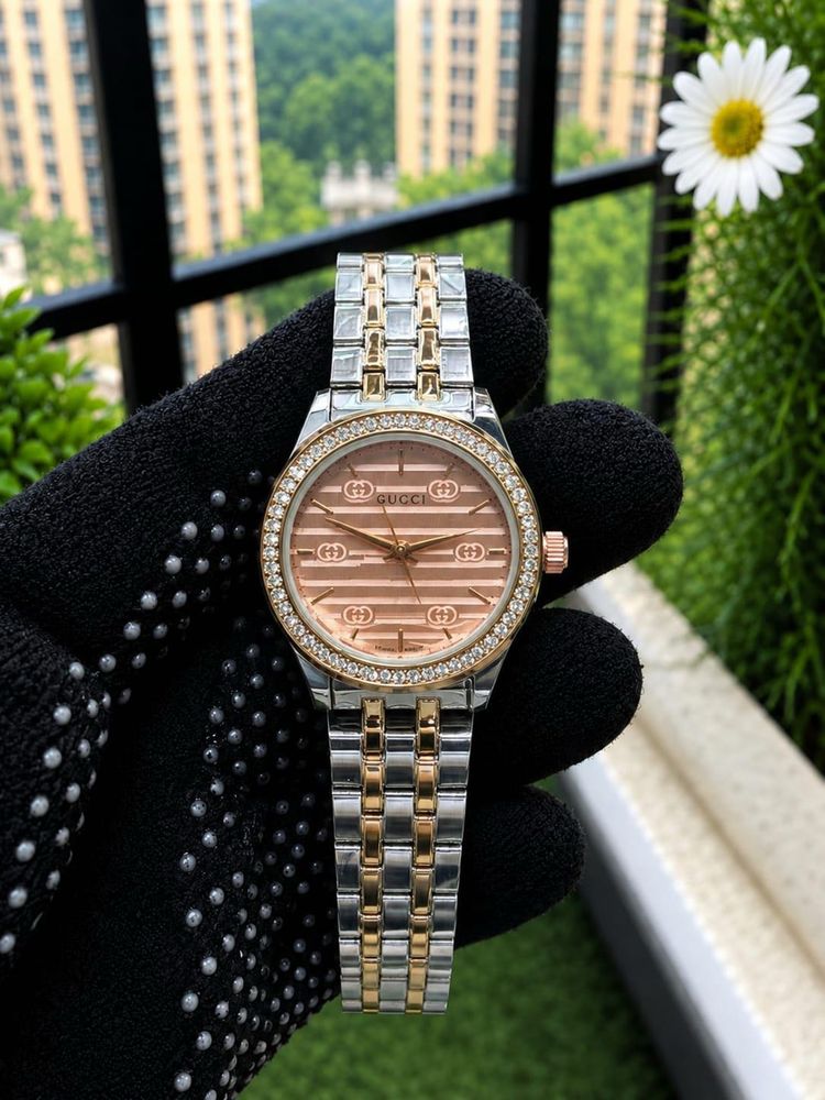 GUCCI G-Timeless watch