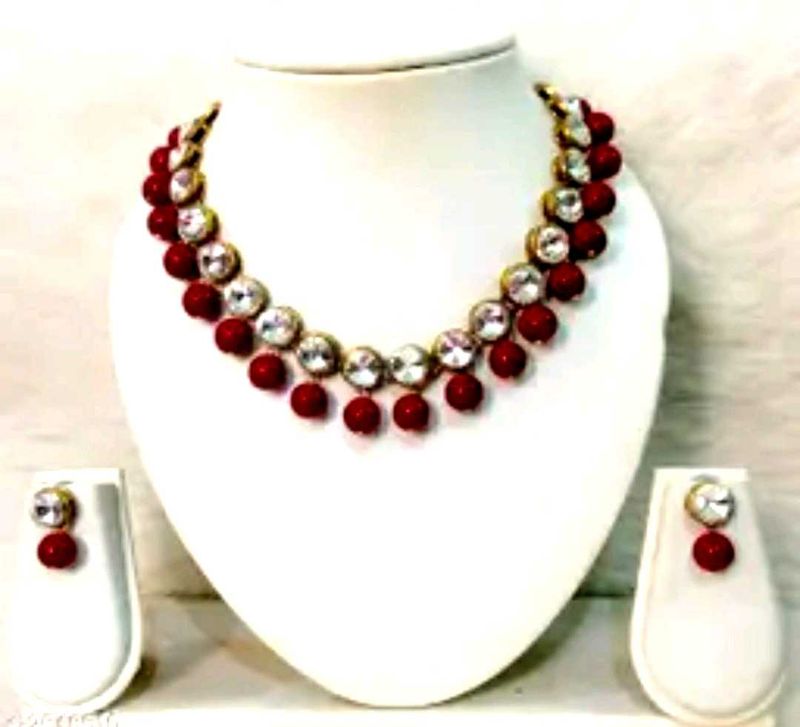 Elegant Red &amp; Crystal Necklace Set