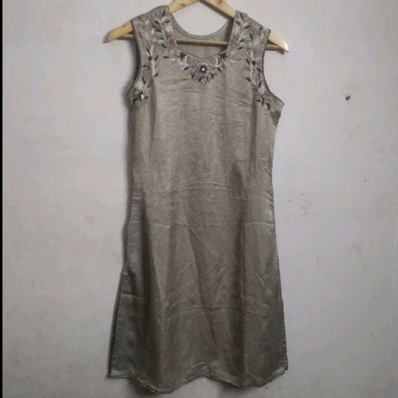 Embroidered Sleeveless Satin  kurta