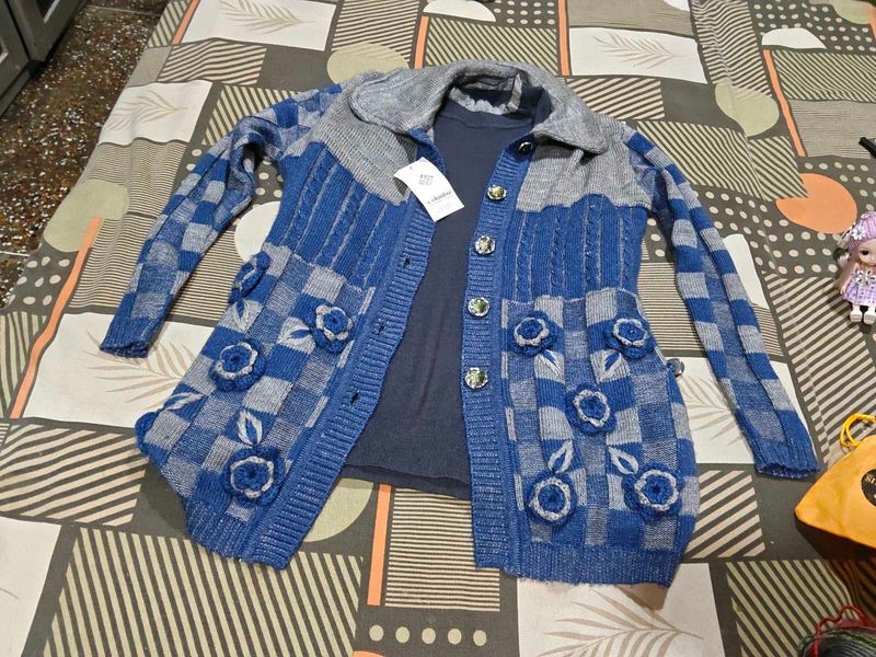 Blue &amp; Gray Floral Knit Cardigan and skivi free