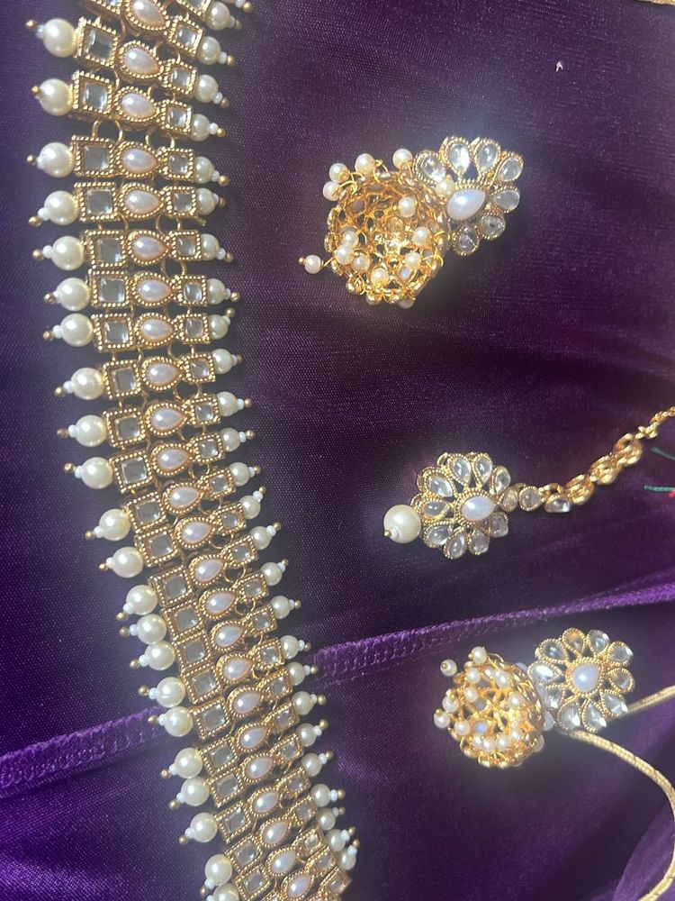 Elegant Pearl &amp; Crystal Necklace Set