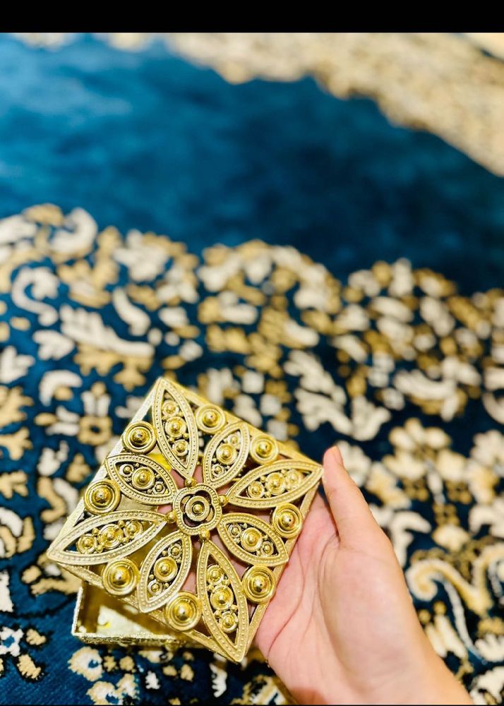 Exquisite Gold Tone Jewellery Box