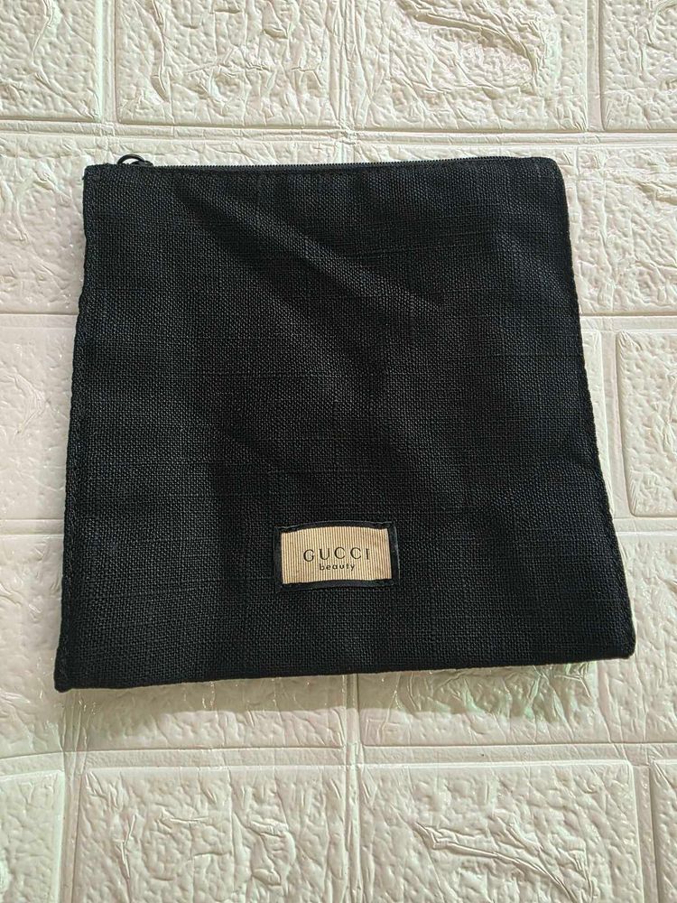 gucci beauty pouch