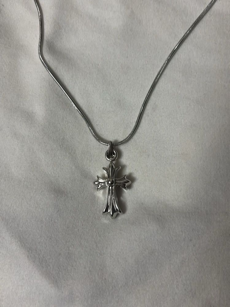 Anti-Tatnish Cross Pendant Necklace