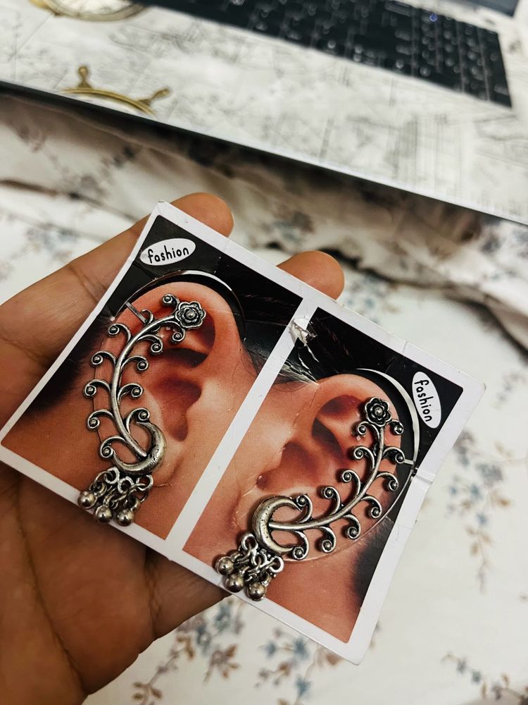 Silver Tone Ear Cuff Earrings🩶🩶