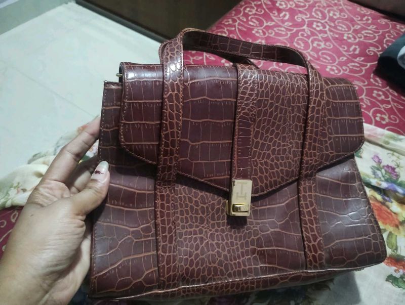 Stylish Croc-Embossed Handbag
