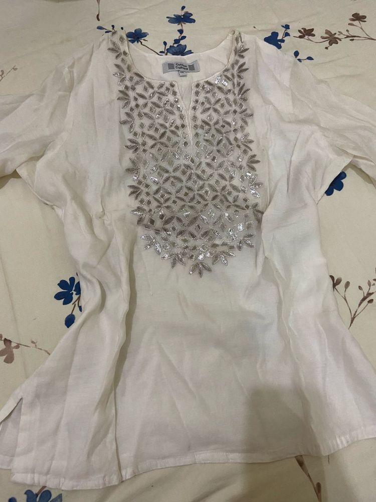 XXL white embellished kurti