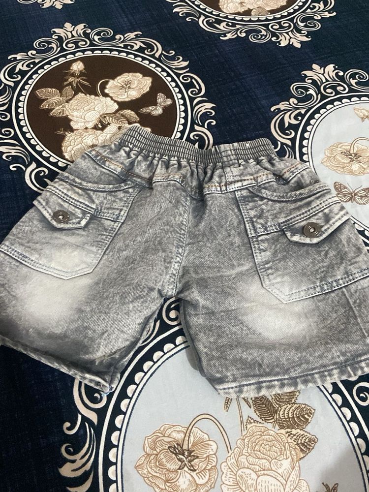 Stylish Grey Cargo Shorts