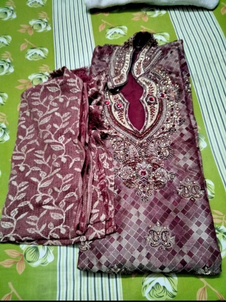 Zardozi Work Kurta And Stole