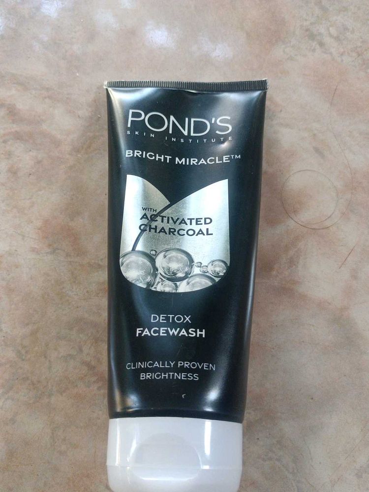 Pond's Bright Miracle Detox Facewash