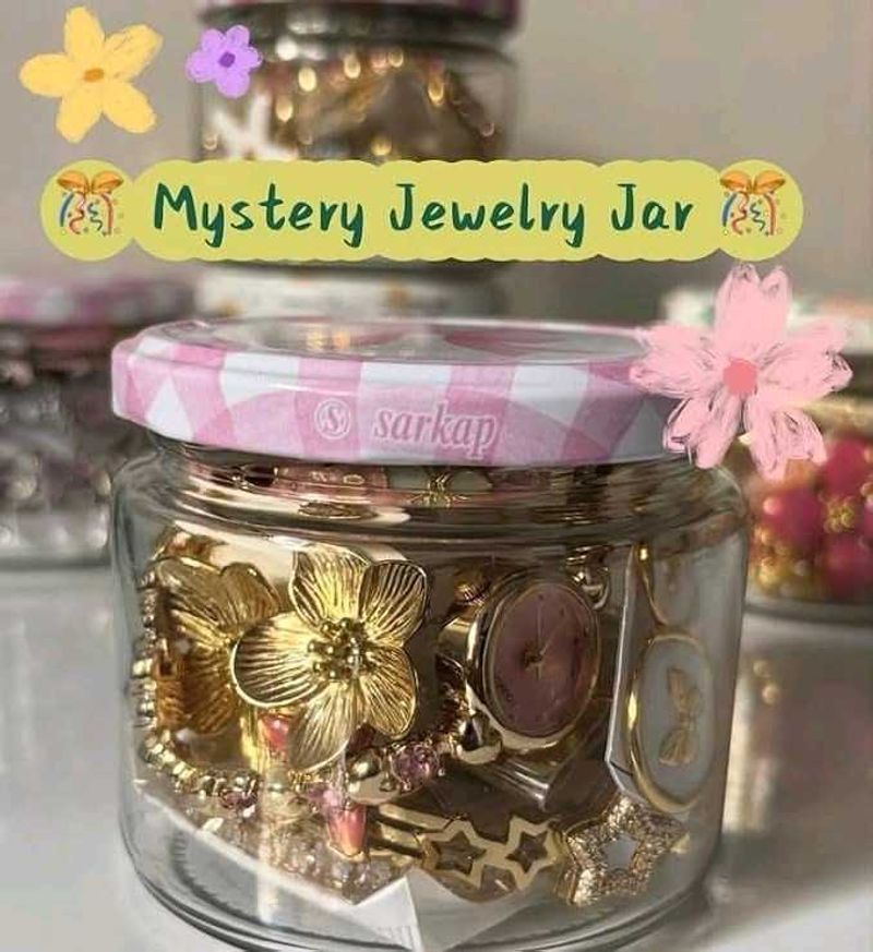 🎀 ₹699 CLASSY MYSTERY JAR 🎀