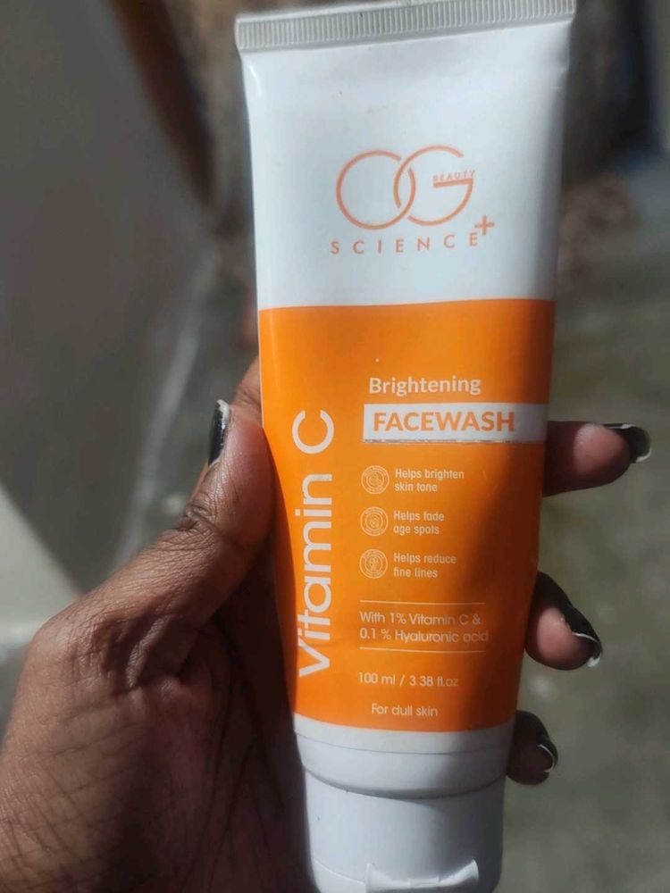 Vitamin C Brightening Facewash