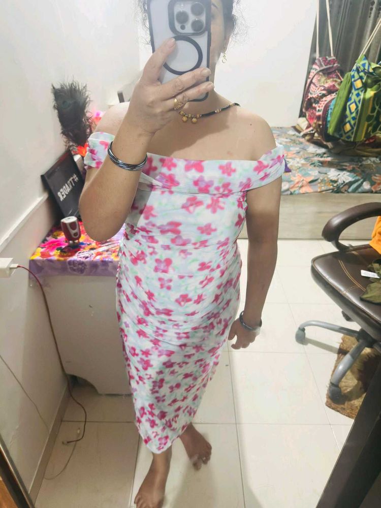 new with tag Floral Off-Shoulder Bodycon Dress