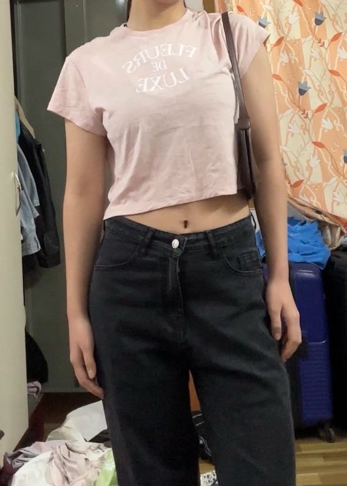 H&amp;M Pink Cropped Graphic Tee
