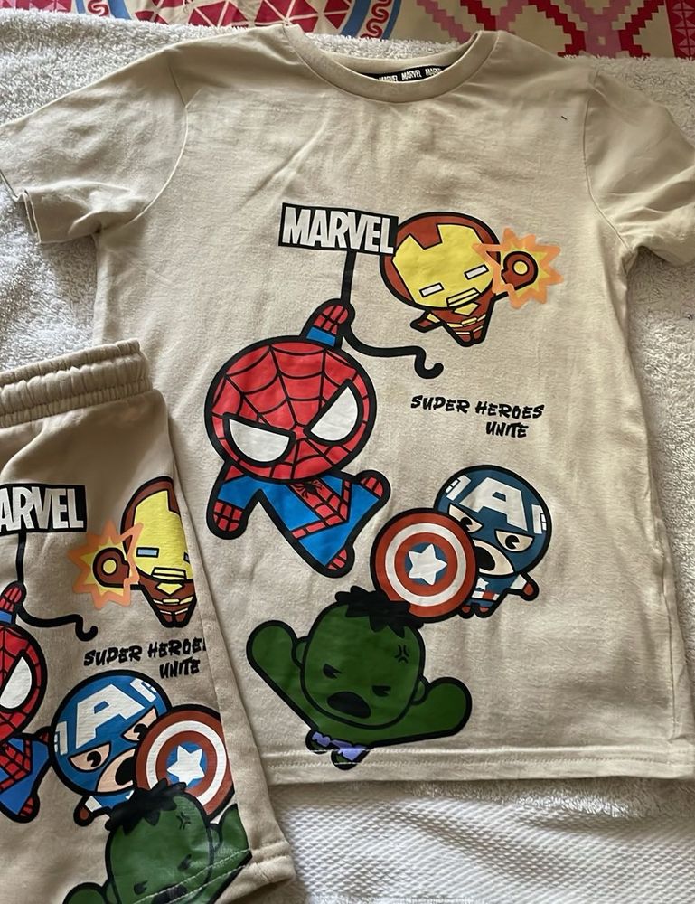 Marvel Super Heroes T-Shirt