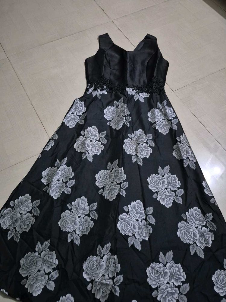 Elegant Black Floral Gown