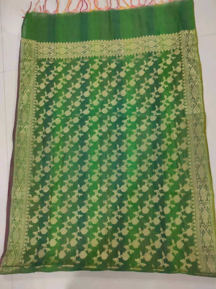 Green Banarasi Dupatta 💚