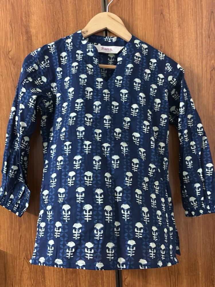 Stylish Blue Floral Print Kurta