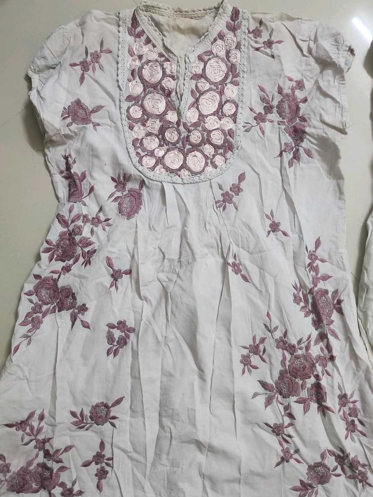 Embroidered short kurti