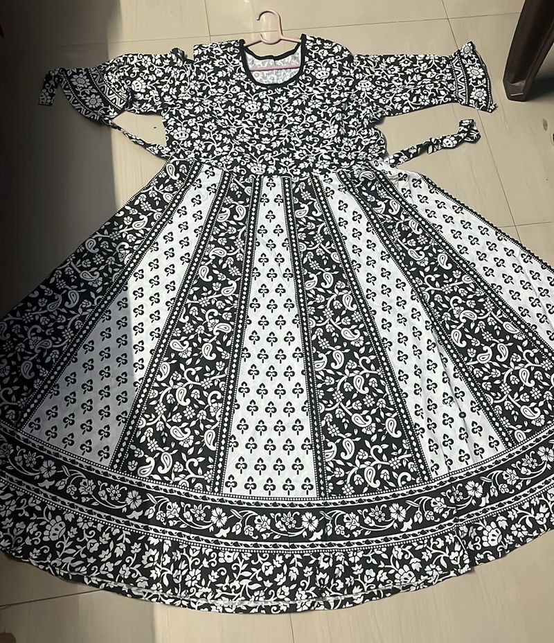 Beautiful Unused Cut Shoulders Anarkali