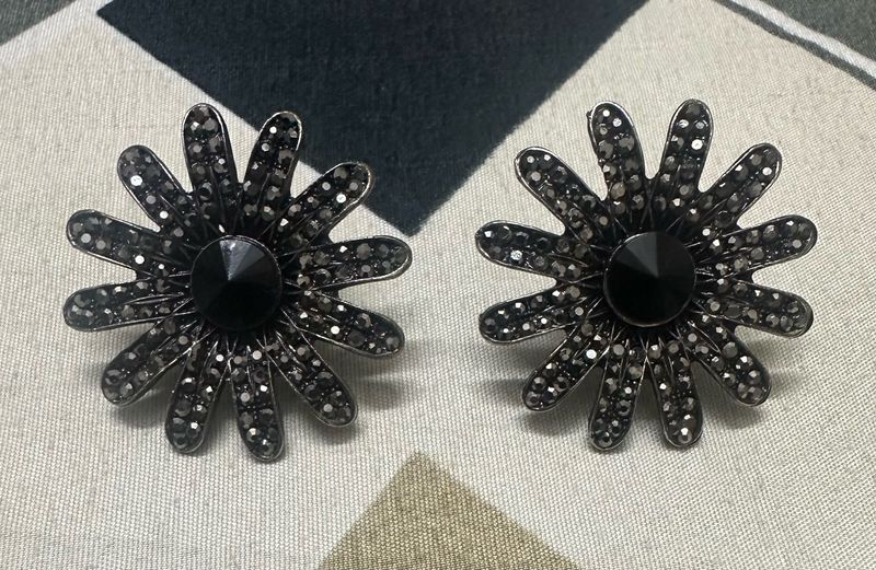 Sparkling Flower Earrings