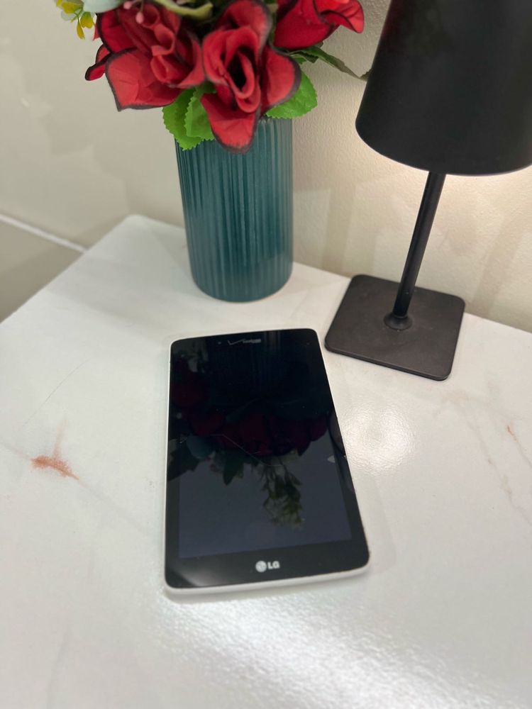 LG G Pad 7.0 V400 Verizon Tablet – White, Not Work