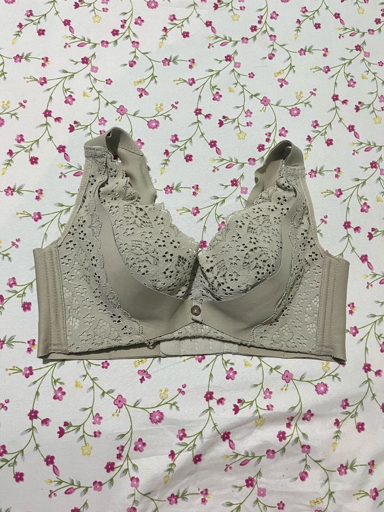 Lace Detail Comfortable Bra