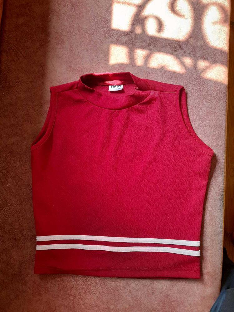 Red Sleeveless Crop Top