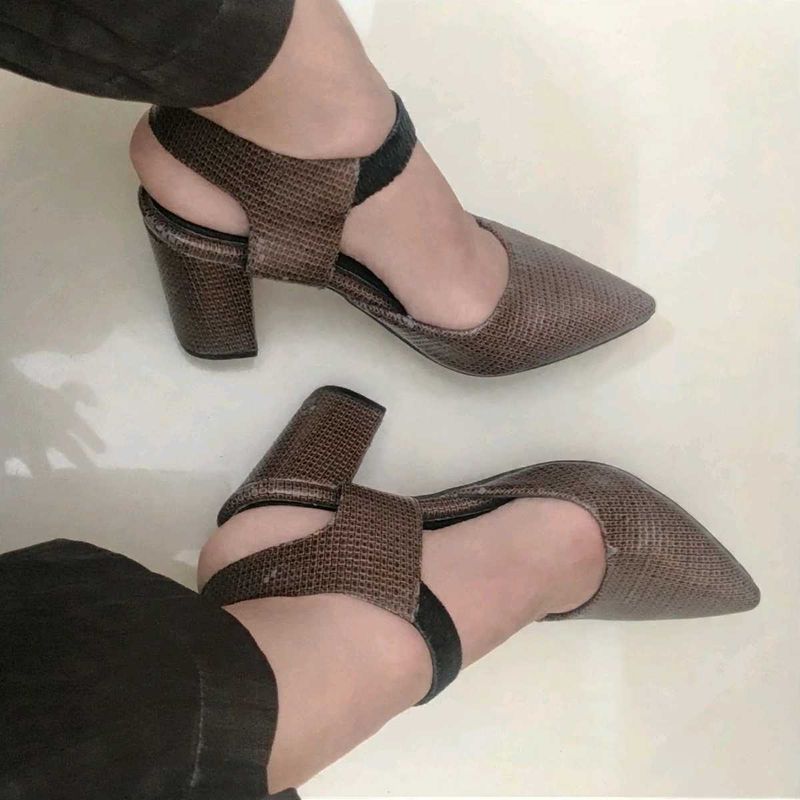 Stylish Slingback Block Heels