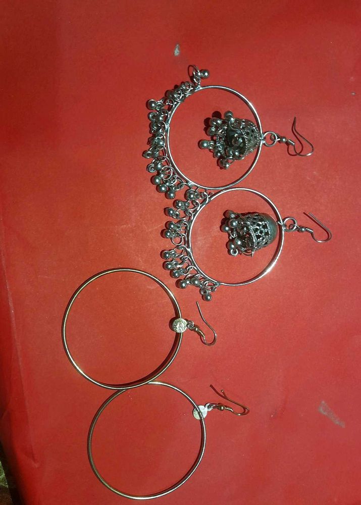 2 Pairs Of Earrings