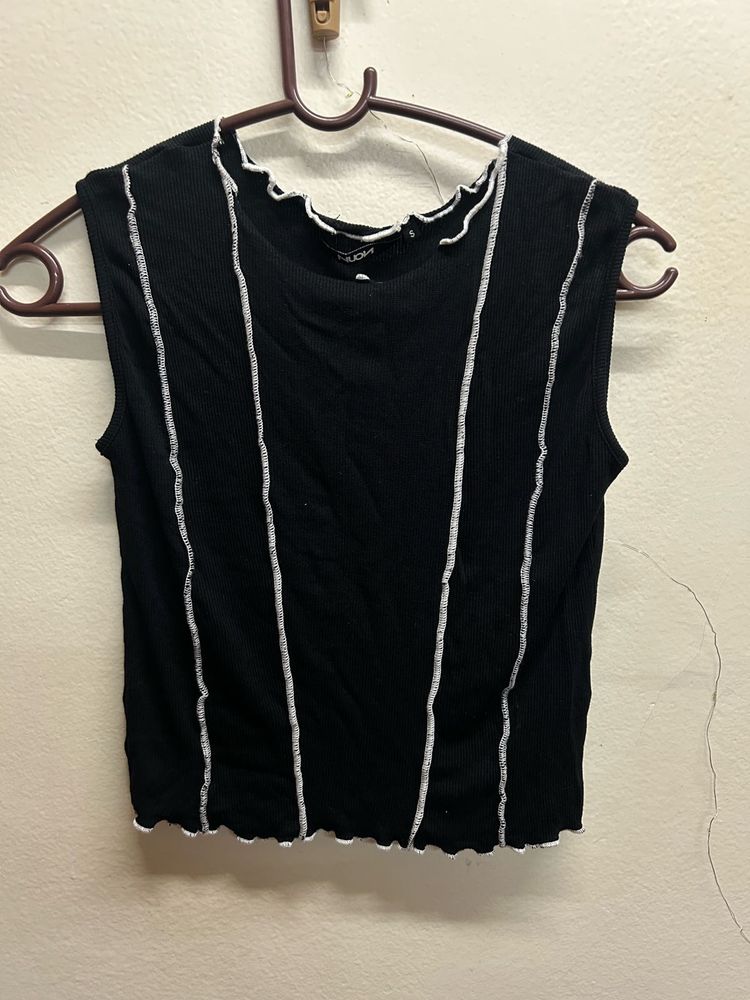 black fitted top size S