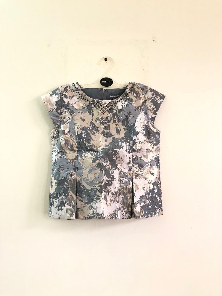 Cup sleeve grey top