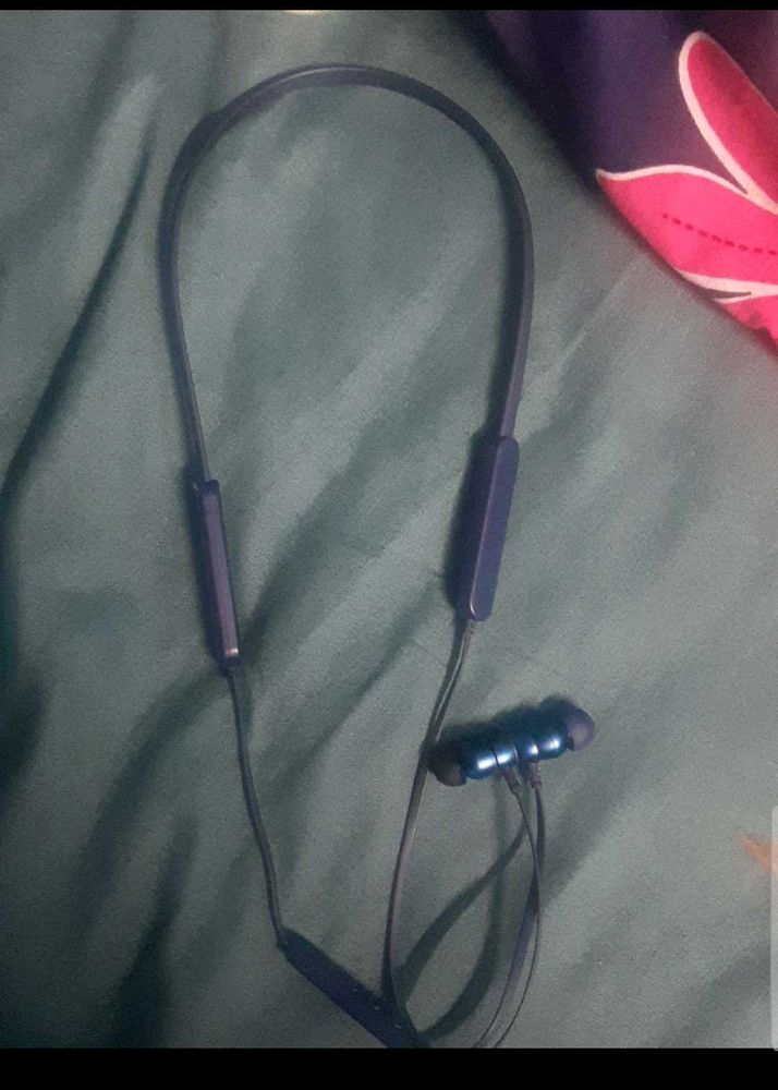 BOAT EARBUDS