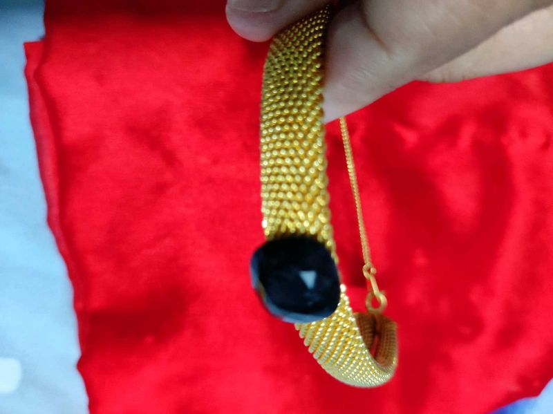 Bracelet