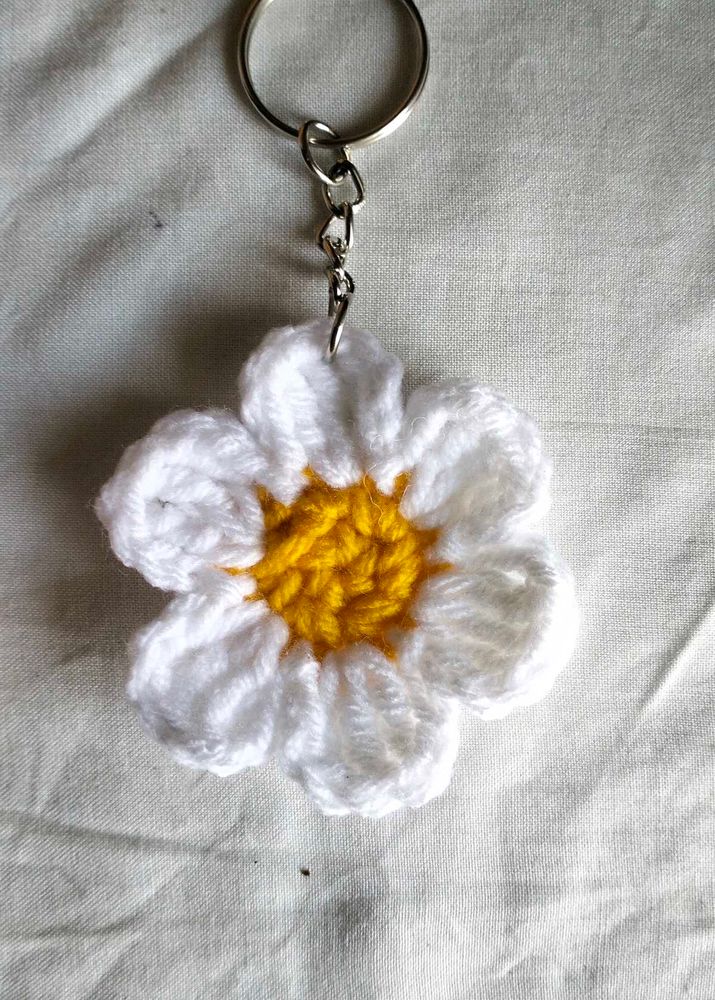 Crochet Daisy Flower Keychain