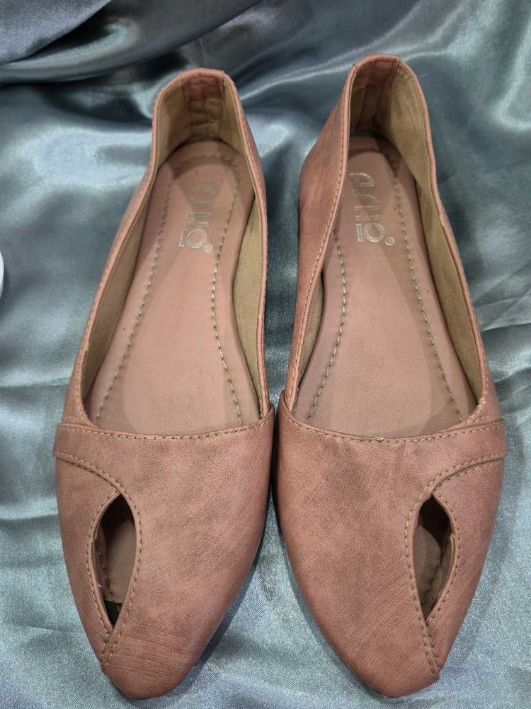 Stylish Peach Flat Sandals