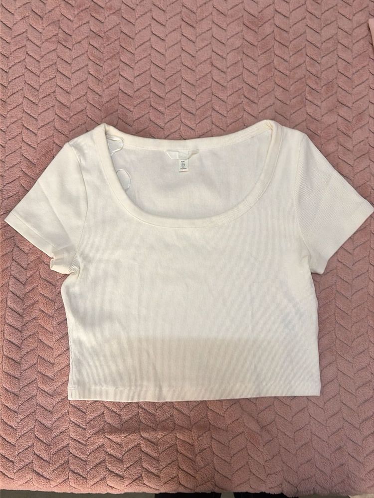 White Cropped T-Shirt