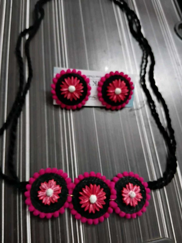 NEW HANDMADE Floral Necklace Earring Set